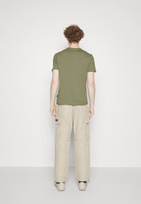 Napapijri SALIS - T-shirt basic - green lichen