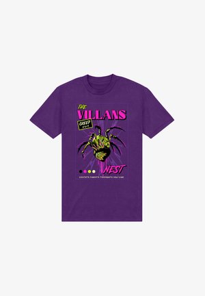 Fialové bavlněné tričko s grafickým designem pavouka s živými zelenými a černými detaily, text v jasně růžové, žluté a bílé barvě.