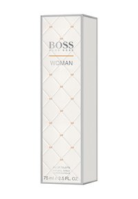 Boîte de parfum femme Hugo Boss, design matelassé blanc avec accents argentés, présentant un motif en relief et le logo en texte gris et orange. 75 ml.