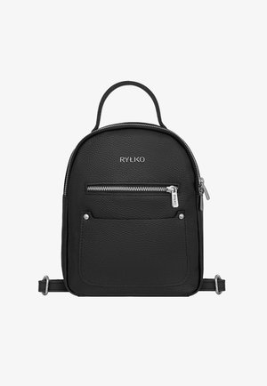 Rucsac negru din piele texturată, cu mâner superior, buzunar frontal cu fermoar, fermoare argintii și numele brandului „RYŁKO” pe partea din față.