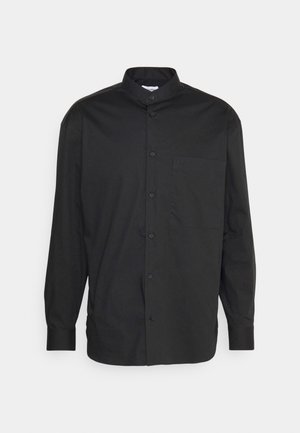 Calvin Klein POPLIN MODERN POCKETS - Vapaa-ajan kauluspaita - black