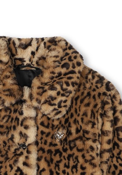 Leopard-print faux fur coat with a collar, black buttons, and small silver heart-shaped accent on the front. Soft texture and warm appearance.