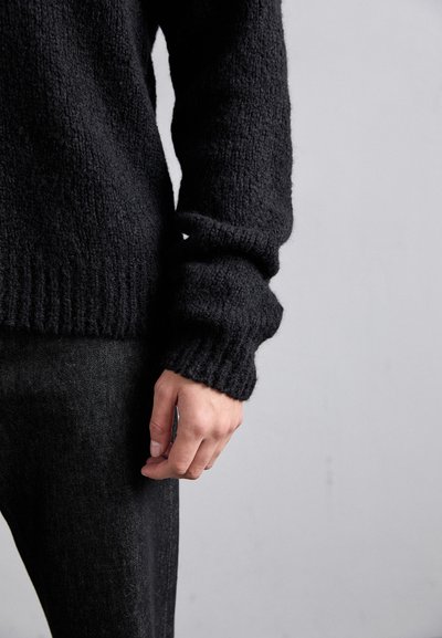 Filippa K SOFT V NECK SWEATER - Pulover - black