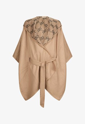 Túnica envolvente color crema con un cuello de chal, con un forro interior de patrón más oscuro. Incluye un cinturón a juego y mangas anchas, hecha de material suave.