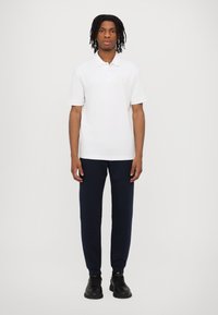 EA7 Emporio Armani Pólóing - white