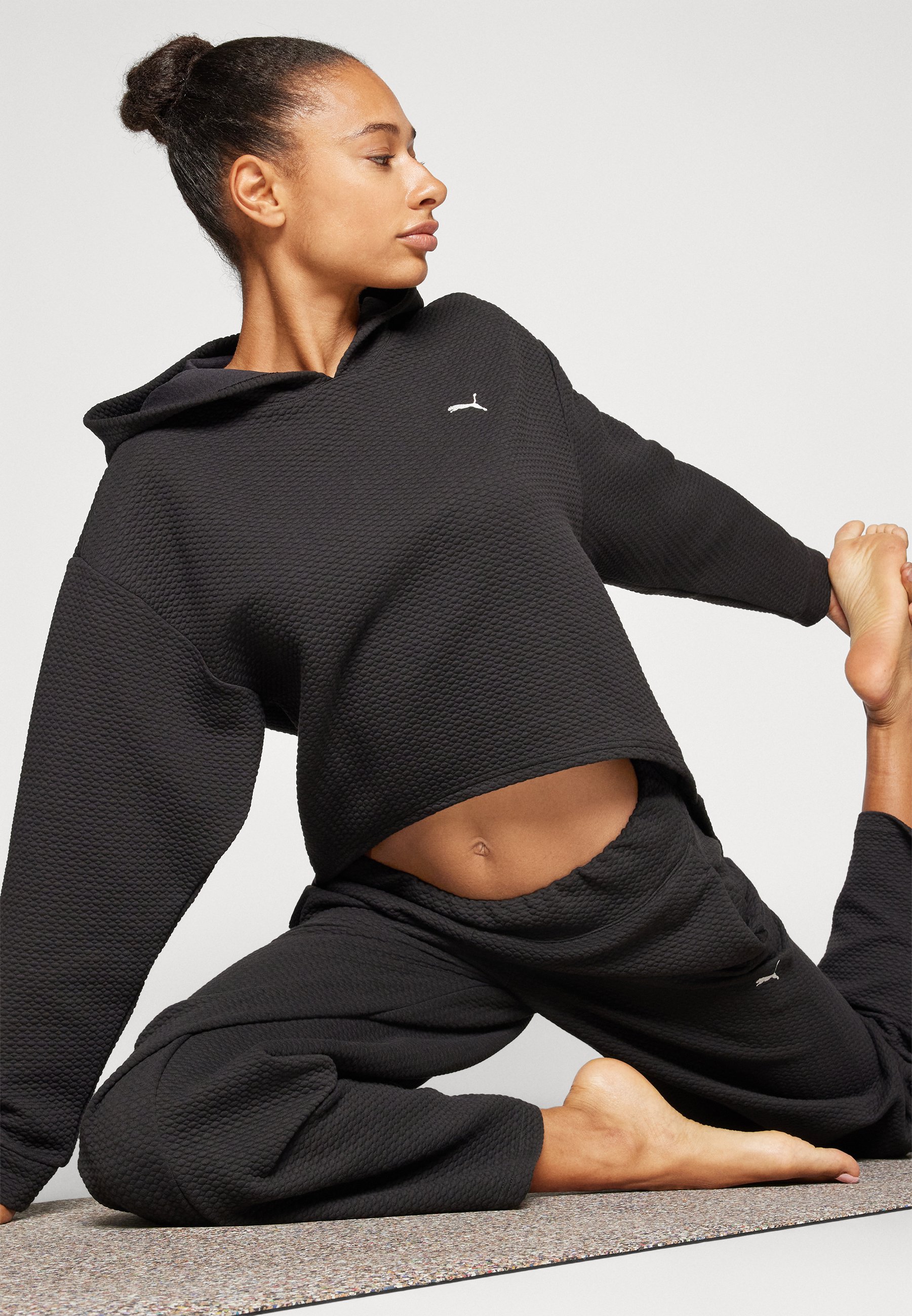 Puma STUDIO HOODY - Hoodie - black - Zalando.co.uk