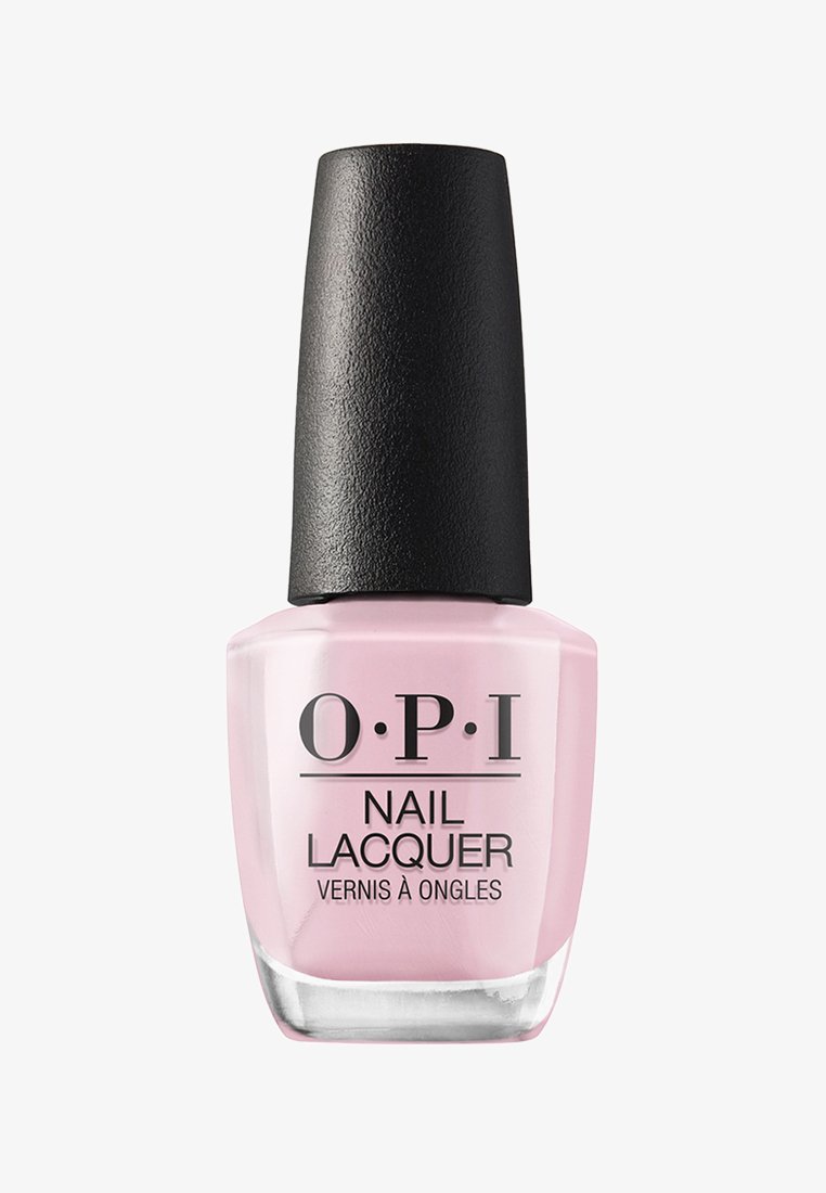 Flaske med OPI lyserødt neglelak med sort mat låg og klar bund, der viser lyserød lak indeni.