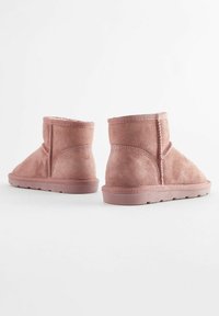 Next WATER REPELLENT PULL ON STANDARD - Botas para la nieve - dark rose pink suede