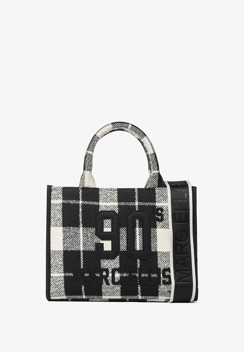 Borsa in tessuto a quadri bianco e nero con doppi manici, scritte in rilievo "90's" e "MARCELLI", con finitura testurizzata.