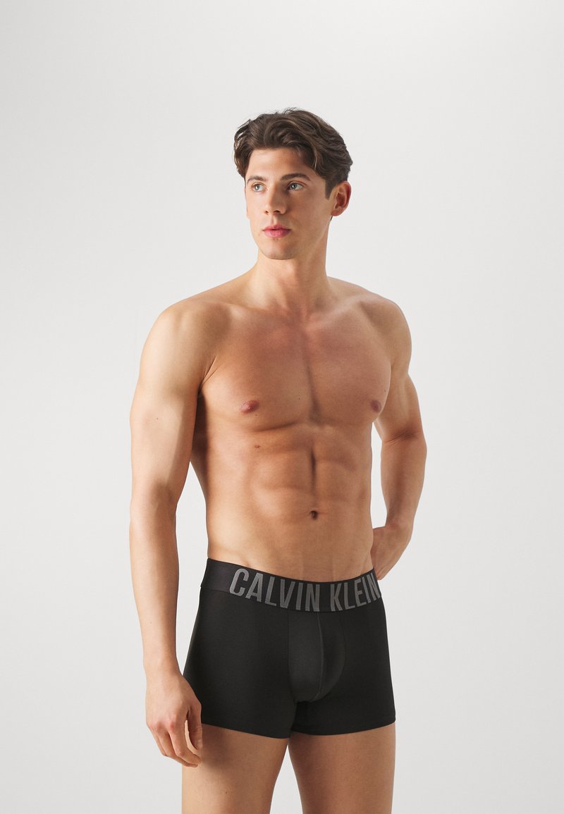 Calvin Klein Underwear - TRUNK 3 PACK - Alushousut - black, Suurenna