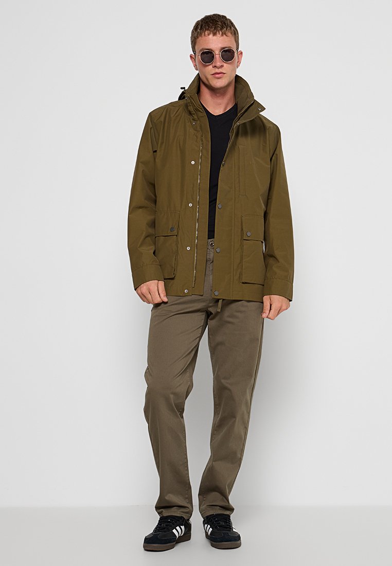 Leichte Jacke