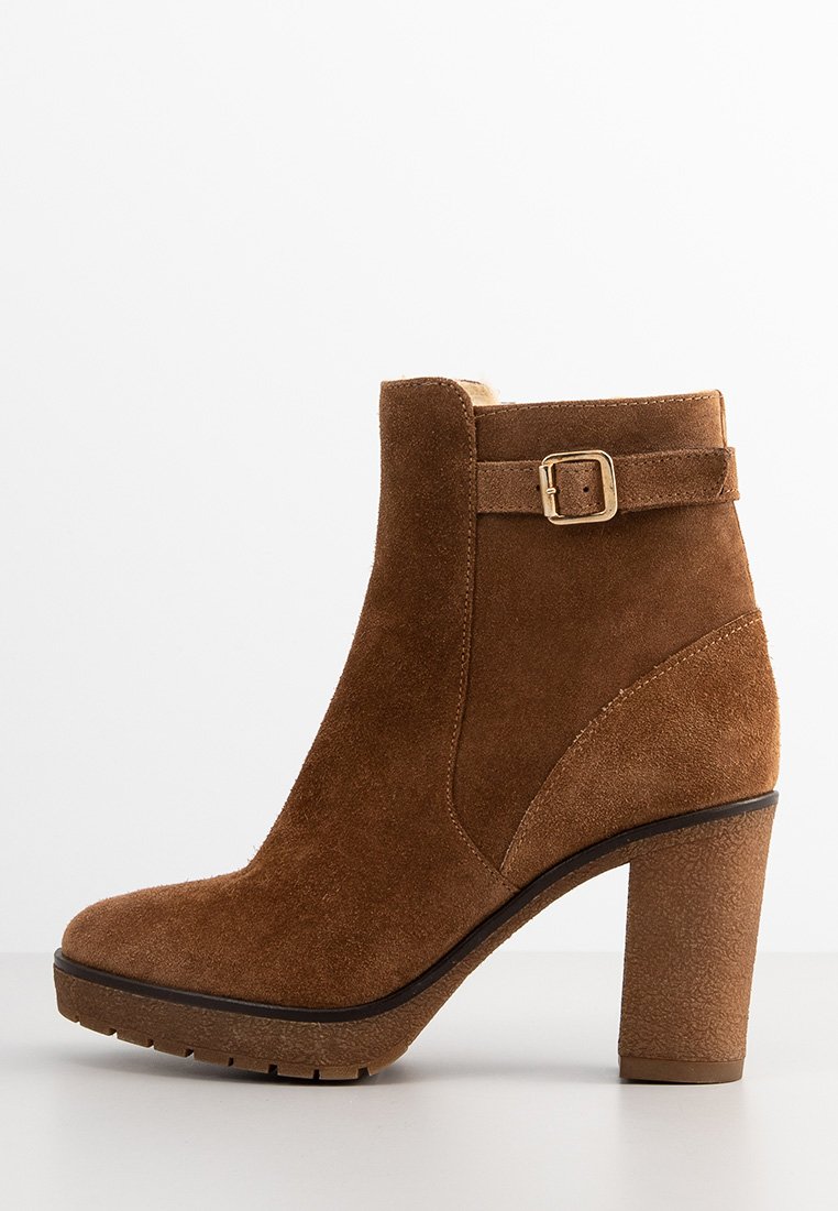 Botine cu platformă