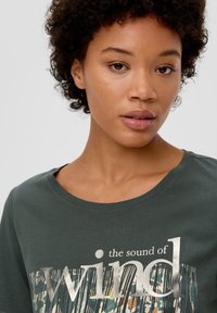 s.Oliver T-Shirt print - olivgrün