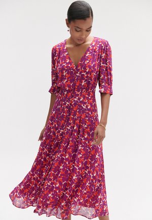 Caroll VICT - Robe de jour - red