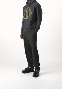 WOOD WOOD Mikina s kapucí - black