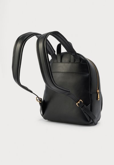 Sac à Dos Moschino Safety Pin Teddy - Noir - Polyuréthane - Neuf Avec étiquettes - Modèle Femme