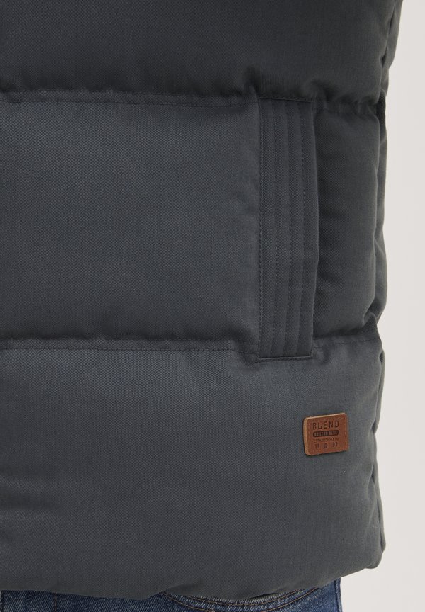 BHJens - Waistcoat - india ink4