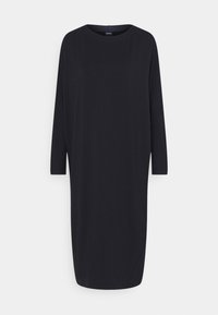 Černé oversized šaty s kulatým výstřihem a tříčtvrtečními rukávy, vyrobené z měkké látky, s volným střihem a bočními kapsami.