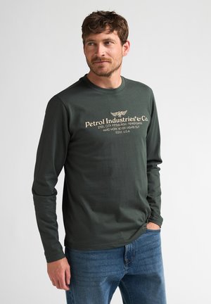 Petrol Industries, GRAPHIC LONG-SLEEVED T-SHIRT MILLWALL - T-shirt à manches longues - deep green