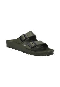 Sandali in slide verde oliva realizzati in materiale sintetico, con due fibbie nere regolabili, plantare testurizzato e suola resistente e decorata.
