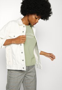 Marc O'Polo ROUND NECK - T-shirt estampada - breezy mint