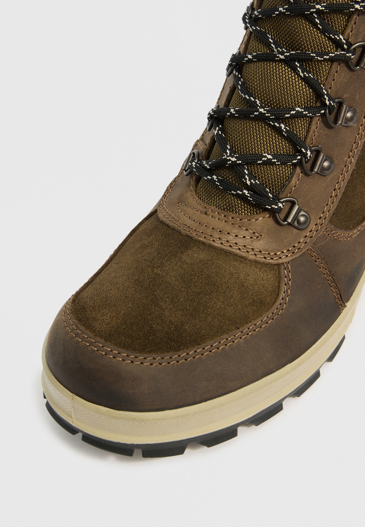 Schnürstiefelette