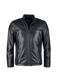 Zwarte leren jas met een rits aan de voorkant, gequiltte schouderaccenten, twee ritszakken op de borst en een staande kraag. Glad, slank textuur.