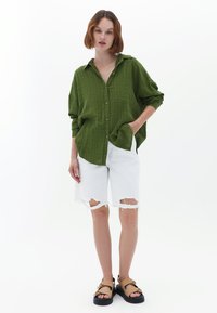 OXXO WITH POCKET - Camicia - pesto