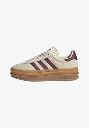 adidas Originals, GAZELLE BOLD J UNISEX - Baskets basses - cream white maroon gold met