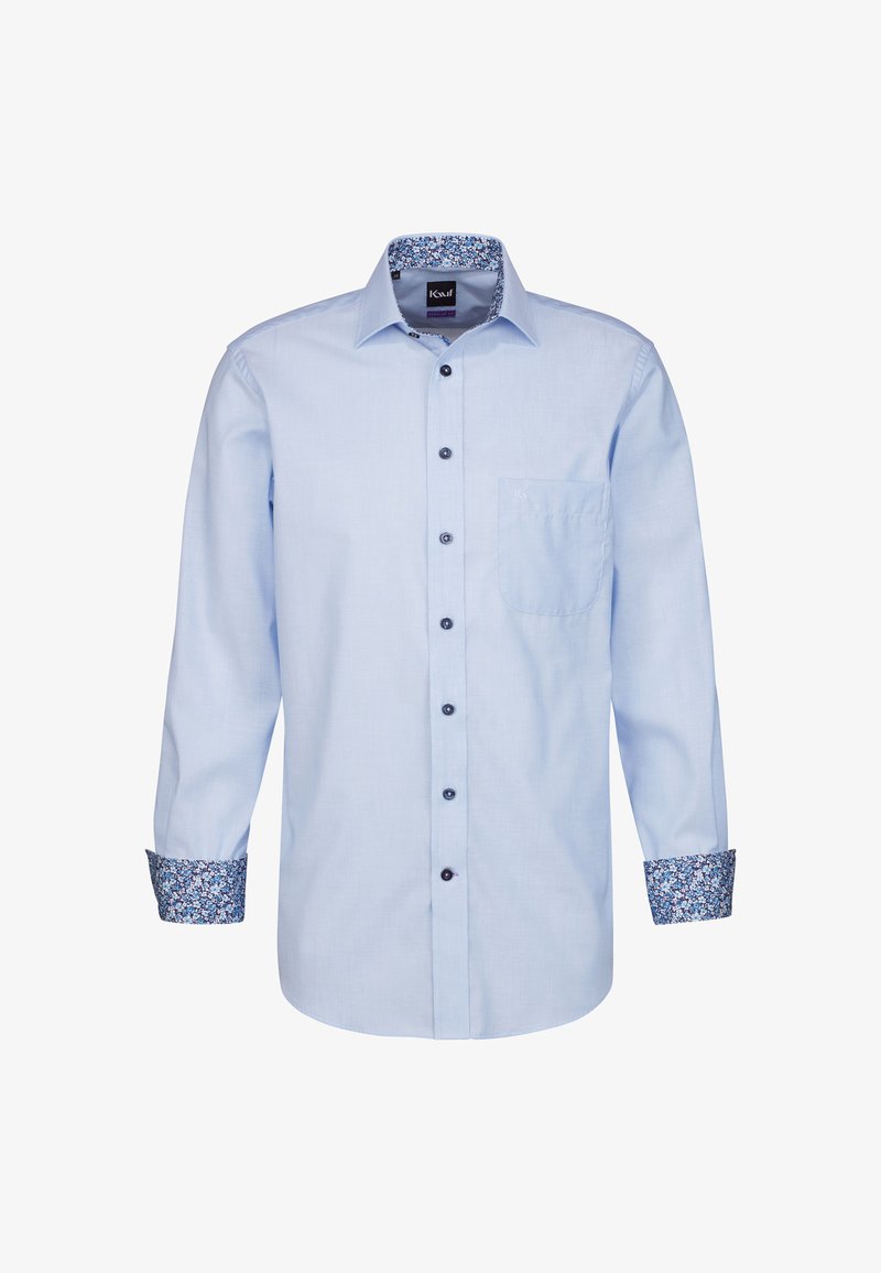 Camicia a maniche lunghe di colore azzurro chiaro con bottoni scuri, una tasca sul petto e polsini a fantasia floreale. Tessuto morbido con un design del colletto classico.