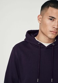 Next RICH - Jersey con capucha - purple