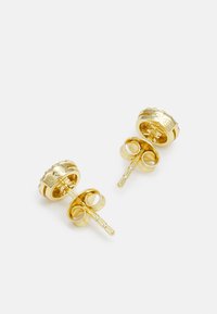 Goldene Steckerohrringe mit strukturiertem, rundem Design und gemusterten Rändern. Mit einem Druckverschluss für sicheren Halt. Maße ca. 1 cm.