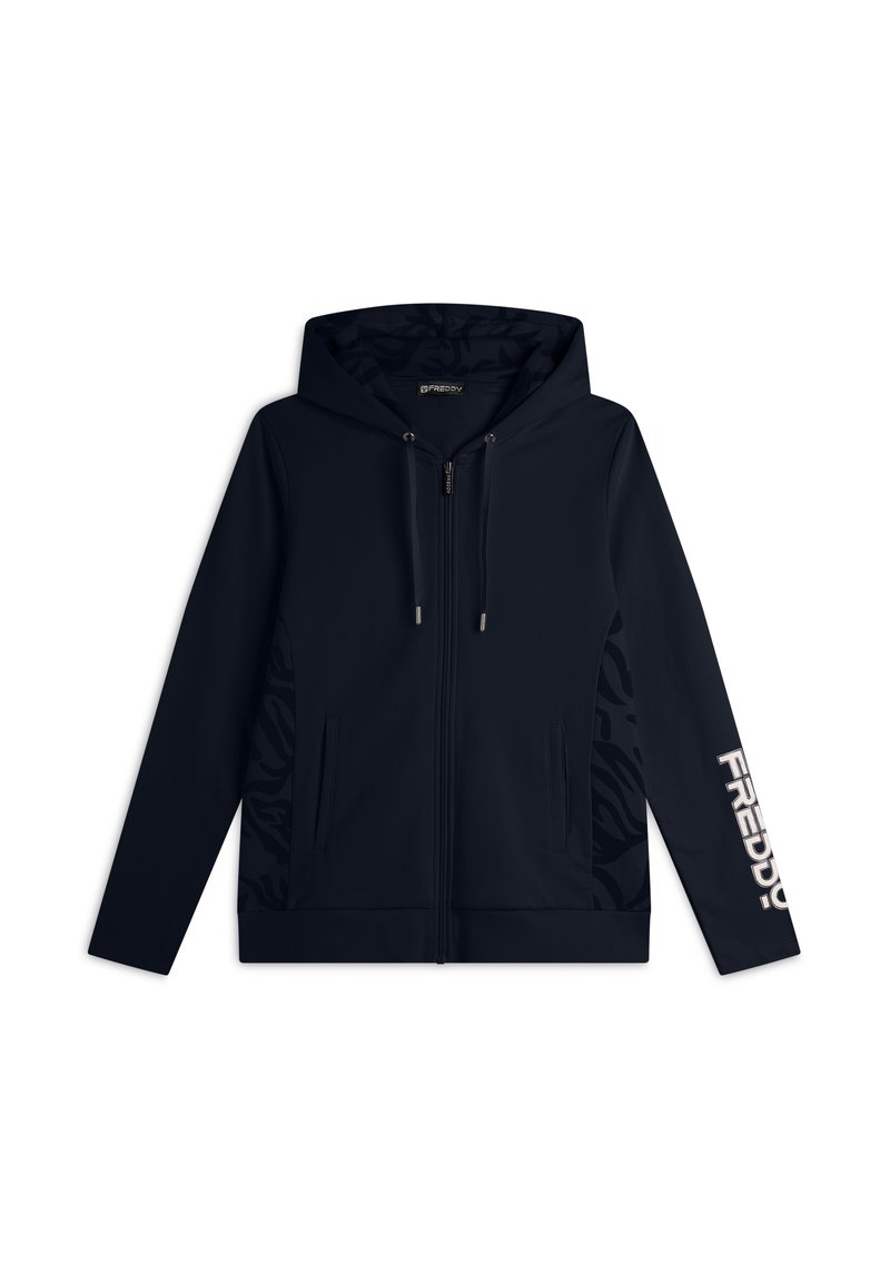Felpa con zip di colore blu navy, con coulisse, tasche laterali, motivo zebra sottile sui lati e testo "FREDDY" sulla manica sinistra.