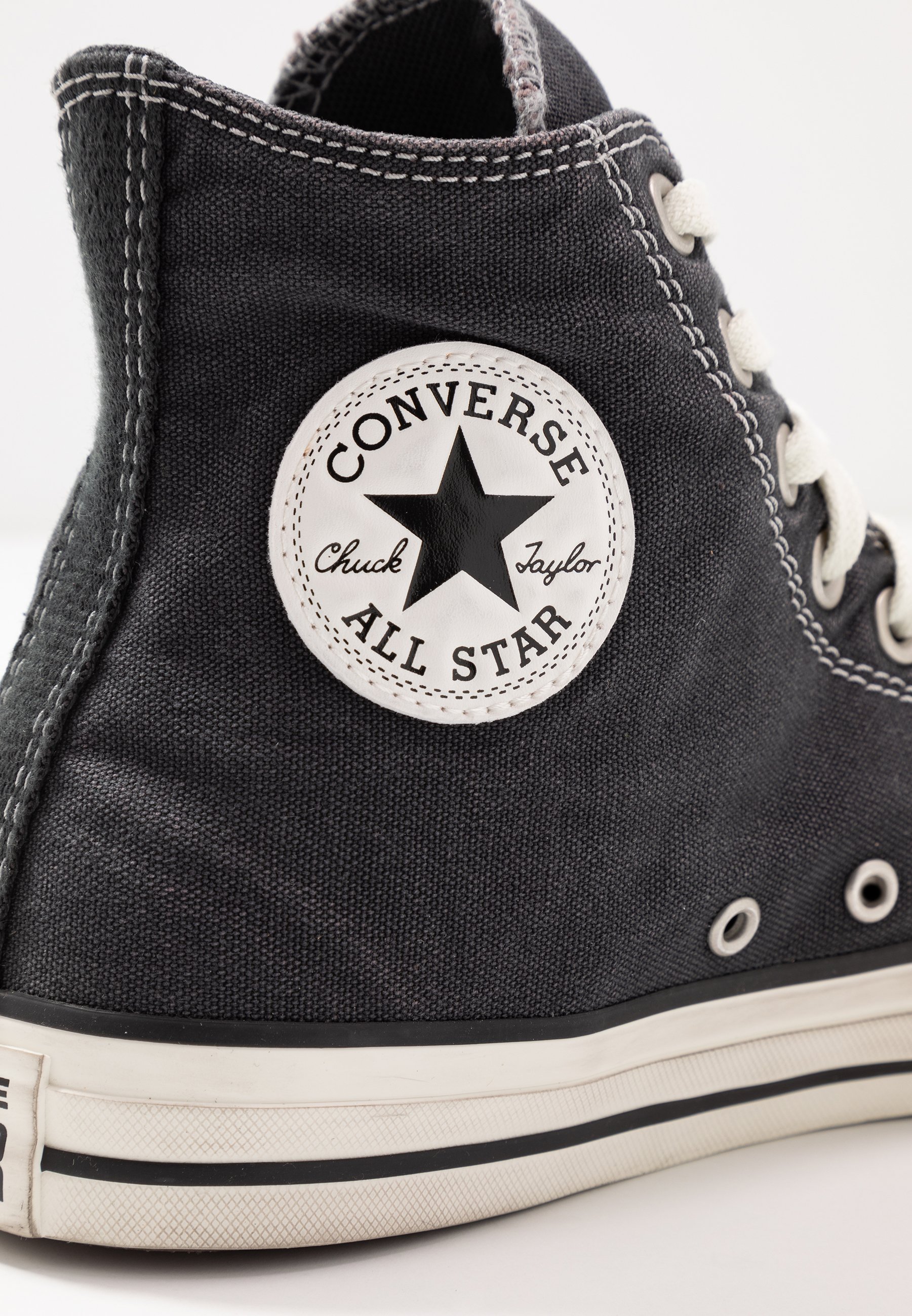 converse gris foncé