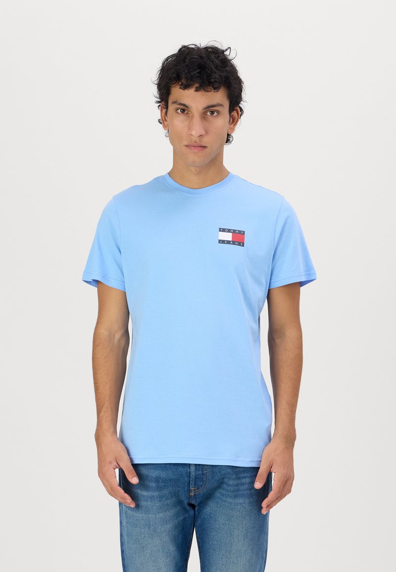Tommy Jeans - SLIM ESSENTIAL FLAG TEE - T-shirts print - sugarplum blue, Forstør