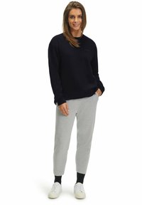 FALKE Basic Sweat Shirt - Sweater - black