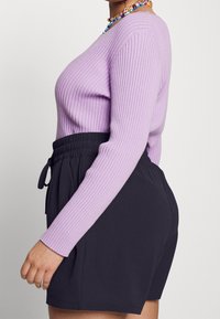 ONLY Carmakoma Shorts - blue