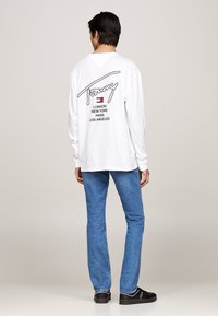 Tommy Jeans REG TWIST - Camiseta de manga larga - white
