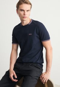 BOSS TAUL - Paprasti marškinėliai - dark blue