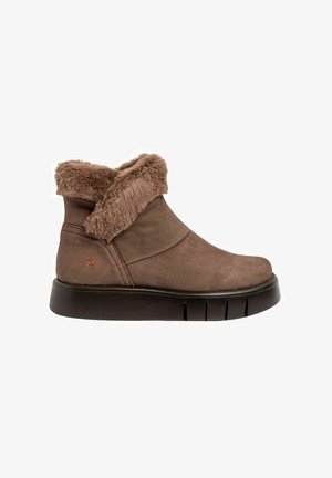 *Art Winter boots - brown