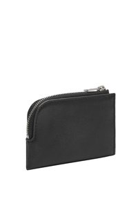 Czarny skórzany portfel o teksturowanym wykończeniu, z zamkiem błyskawicznym i gładkimi krawędziami, wyposażony w srebrne elementy metalowe.