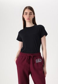 Gap Tall HERITAGE JOGGER - Verryttelyhousut - ruby wine