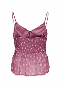 Ljuslila camisole med tunna axelband, smockad överdel och ett flödande lagerkjol med diamantmönster. Satin- och genomskinligt tyg.