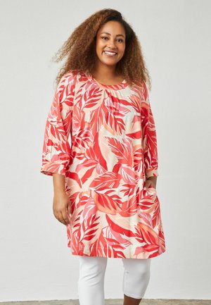 TRACY - Vestito casual - rose red