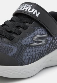 Skechers Performance GO RUN 600 BAXTUX UNISEX - Sapatos para corrida em estrada - black/charcoal