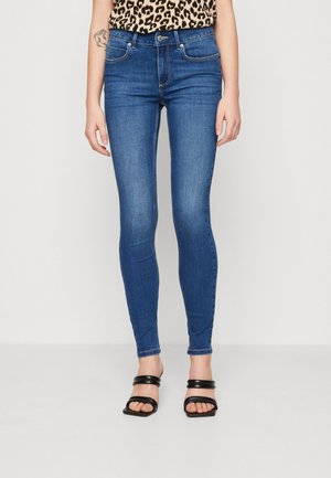 Vero Moda VMSELA SHAPE - Jeans Skinny Fit - medium blue denim