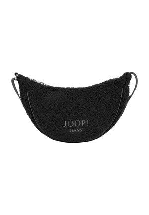 Zwarte, getextureerde halfmaanvormige schoudertas met verstelbare band en "JOOP! JEANS"-logo gecentreerd aan de voorkant.
