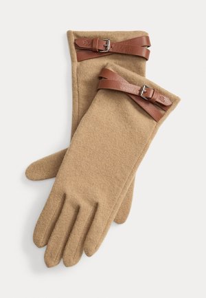 Tan hansker laget av myk stoff, med et brunt lærbånd med en spenne. Klassisk design med rette fingre.
