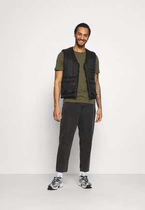 JJEORGANIC TEE O-NECK 5 PACK - Basic T-shirt - black