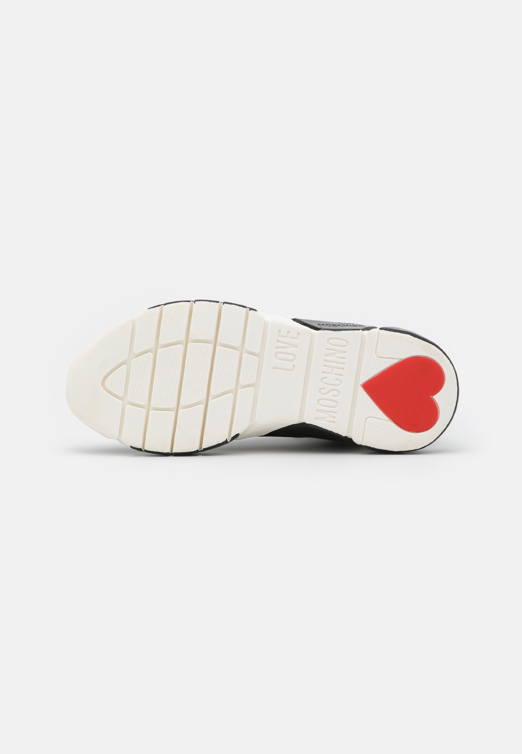 converse x love moschino